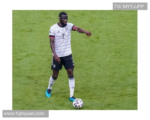 吕迪格的足球之路:从年轻天才到世界级后卫的成长历程 吕迪格的足球之路:从年轻天才到世界级后卫的成长历程