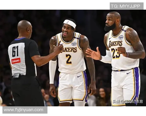 湖人对阵火箭朗多精彩表现引发球迷热议赛场瞬间回顾